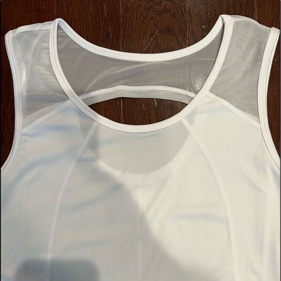 Gaiam Women’s Reflection Open-Back Yoga Tank Top - Picture 9 of 14